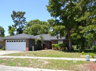 1106 Dorwinion Dr, Jacksonville, FL 32225