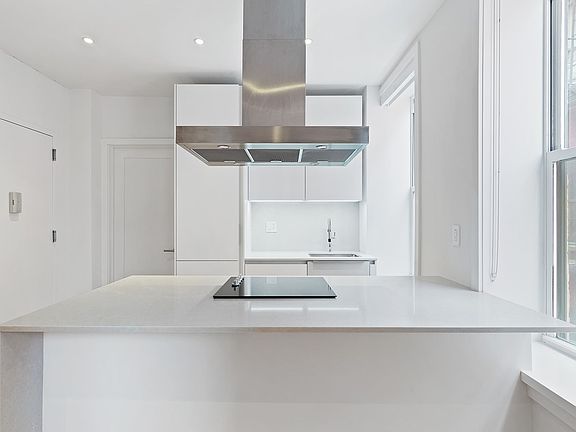 3rd image of 379 Washington Ave #3A1