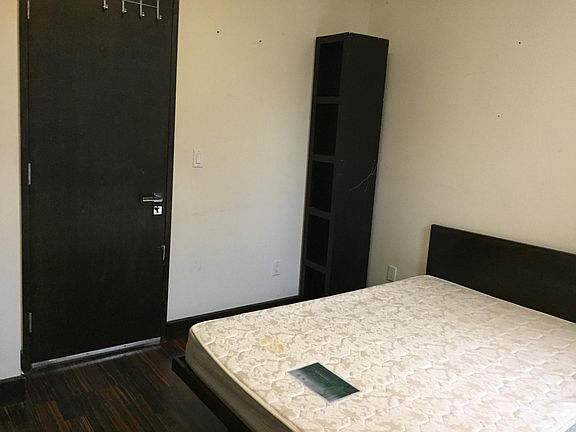 5th image of 449 Pavonia Ave APT 3