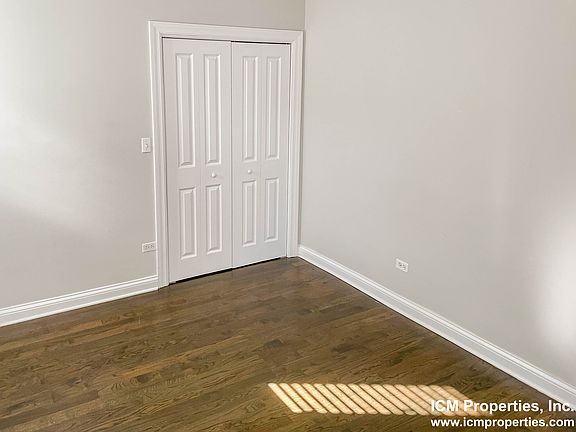 4th image of 3856.5 N Southport Ave #2