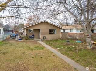 247 D St NW, Ephrata, WA 98823