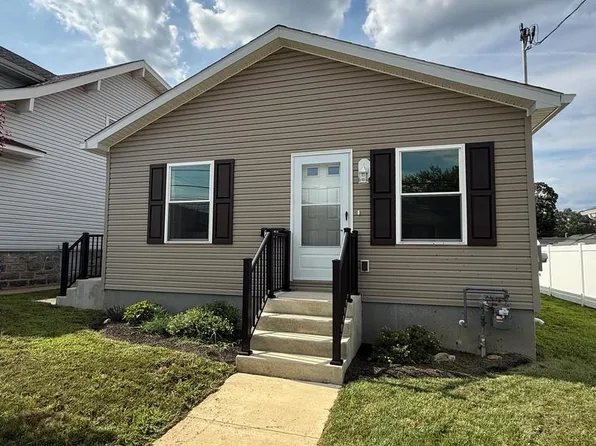 2329 E Macdade Blvd, Folsom, PA 19033