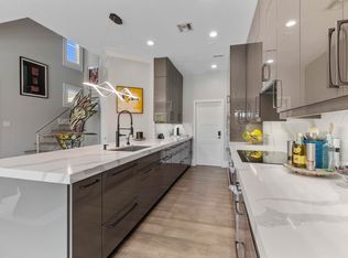 306 Resort Ln, Palm Beach Gardens, FL 33418