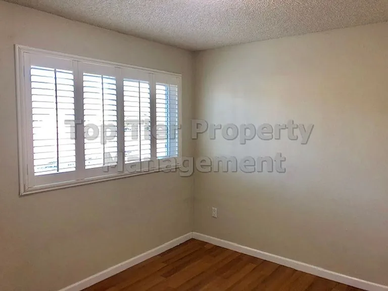 1803 Chinquapin Ct #F — Photo 5
