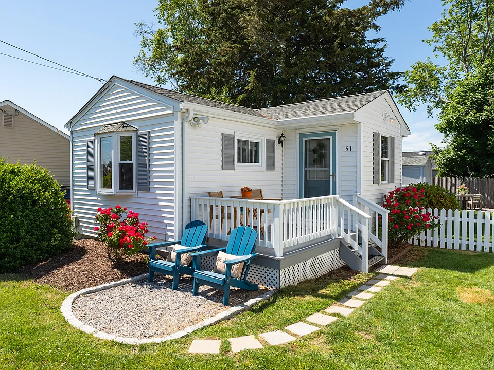 51 Uncas Rd