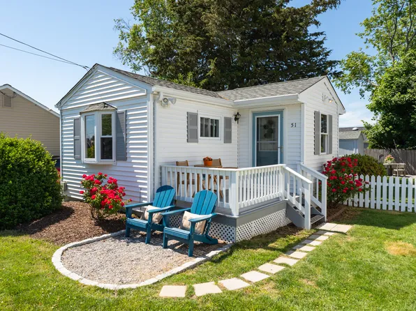 51 Uncas Rd, Clinton, CT 06413
