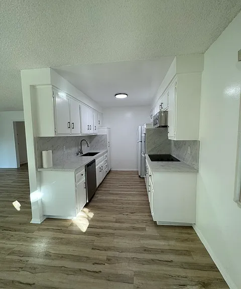 529 California Ave — Photo 11