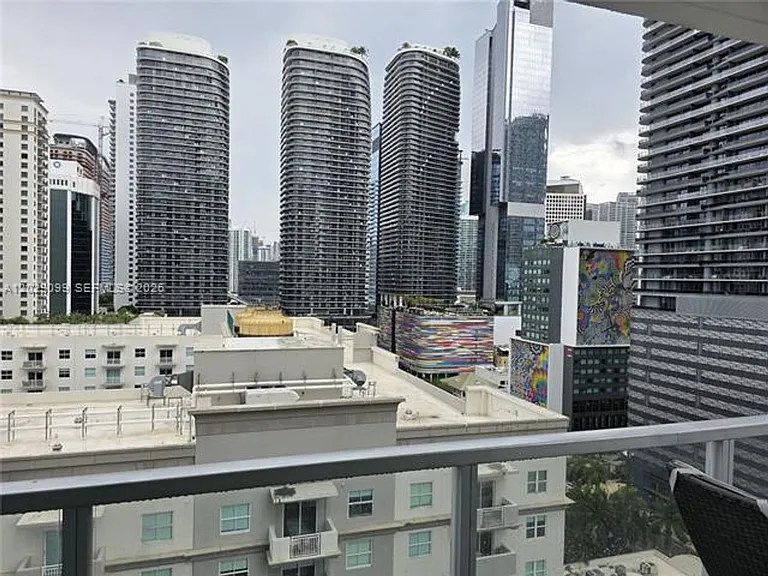 1111 SW 1st Ave #2020 — Photo 9