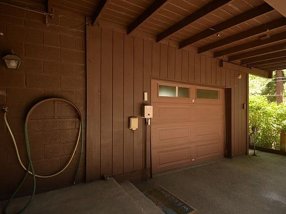 2nd image of 2131 Lakeshore Dr