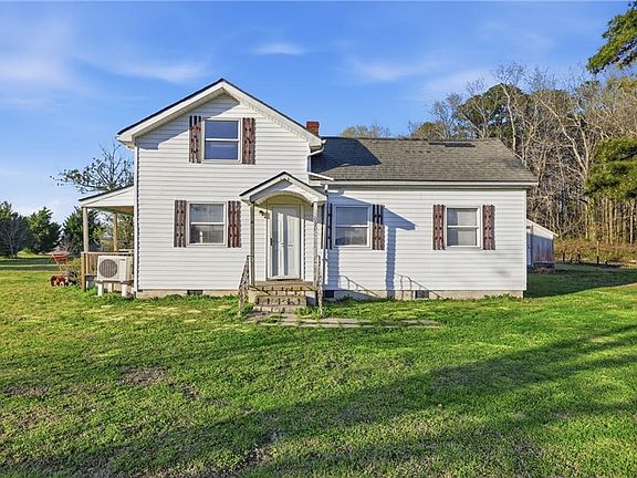 2nd image of 490 Lambs Rd