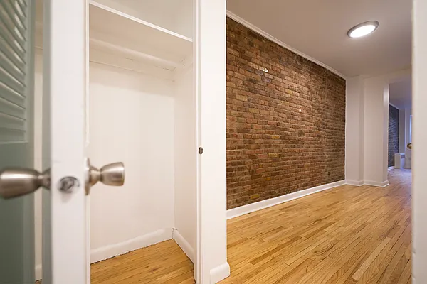 Rented by Buchbinder & Warren | media 19