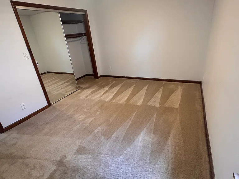 210 E 40th St #17 — Photo 17