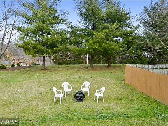 5th image of 1357 Almond Dr