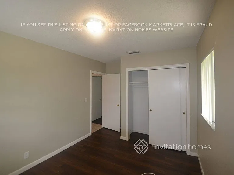 1100 SW 70th Ter — Photo 7