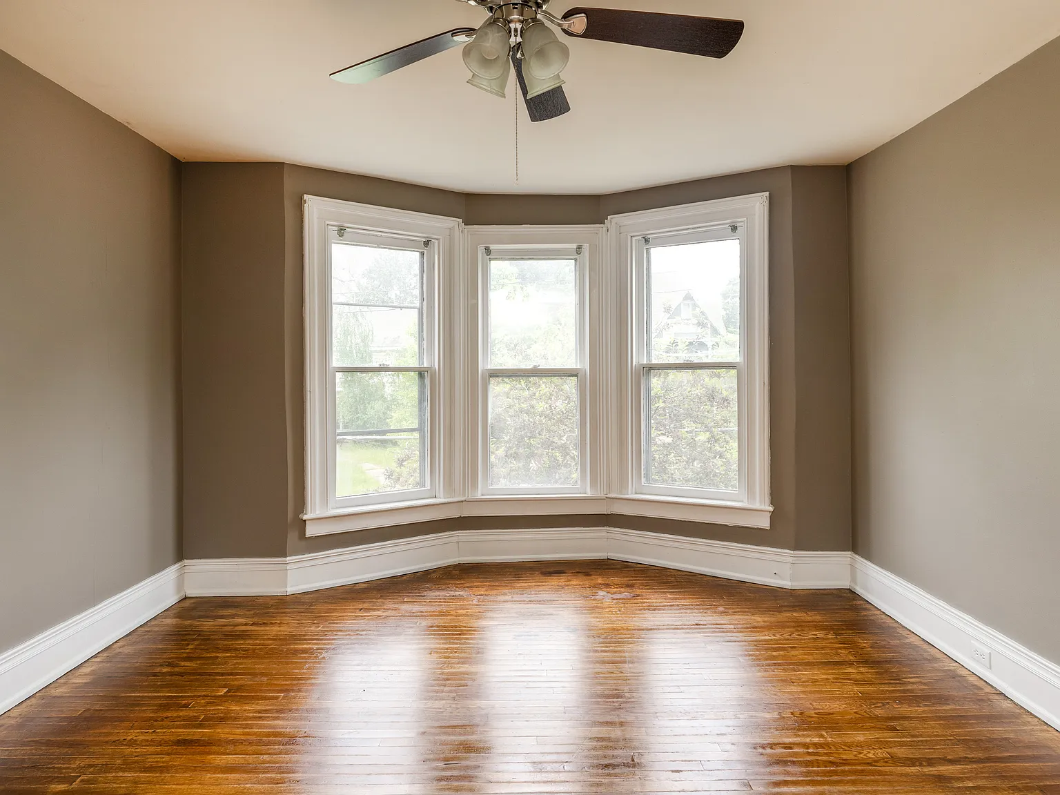 355 West Clinton Street - 1 — Photo 2