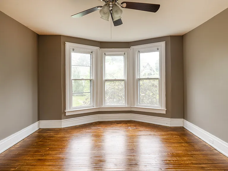 355 W Clinton St #1 — Photo 2