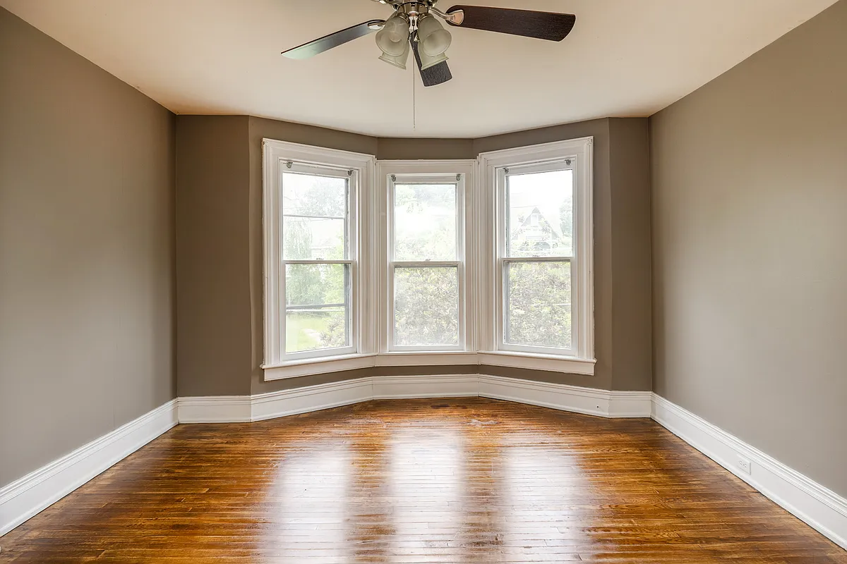 Building Photo - 355 W Clinton St #1