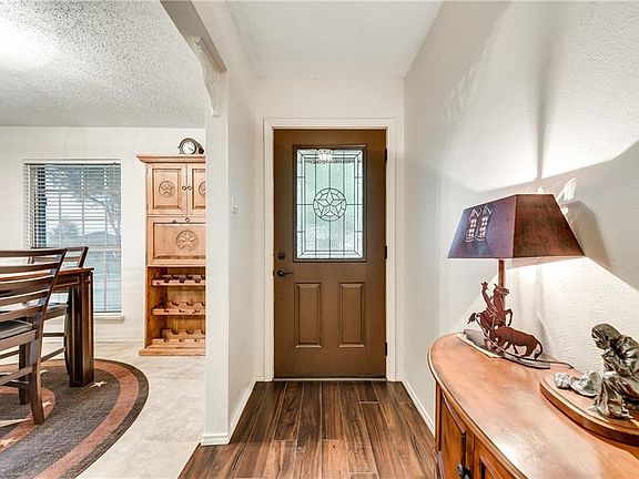 3rd image of 701 Coolwood Ln