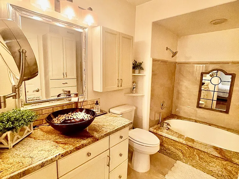 9070 Spring Mountain Rd #204 — Photo 28