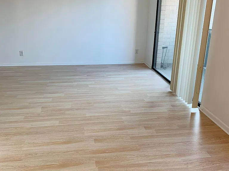 3100 S Manchester St #9 — Photo 5