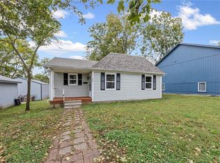 405 W Miami St, Paola, KS 66071