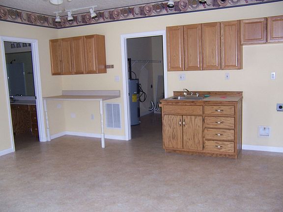 one bedroom apartment