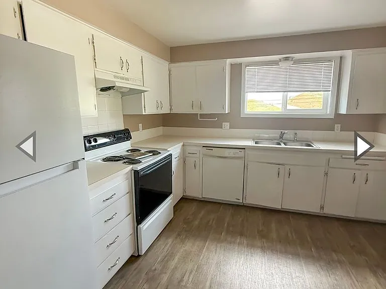 1122 Oakland St #10 — Photo 7