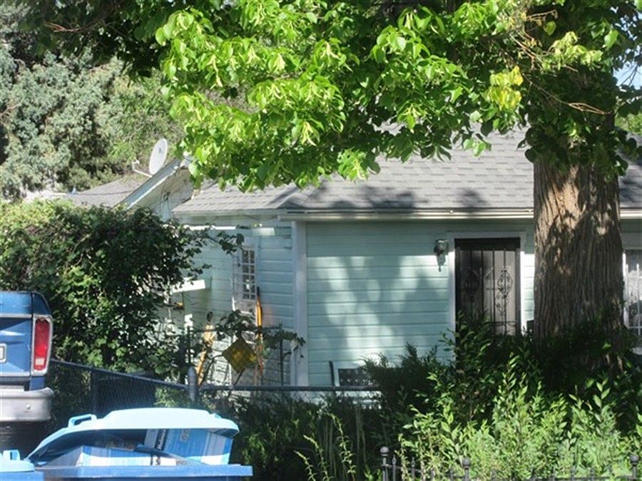 2nd image of 4065 S Cherokee St