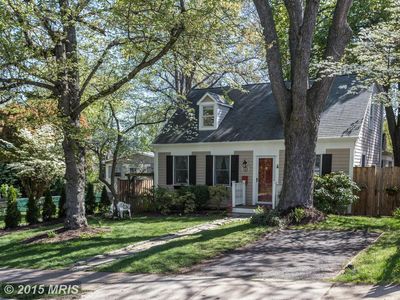 2809 Greenway Blvd, Falls Church, VA, 22042