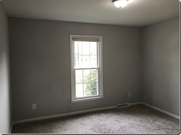 4th image of 431 Leafsmoke Dr