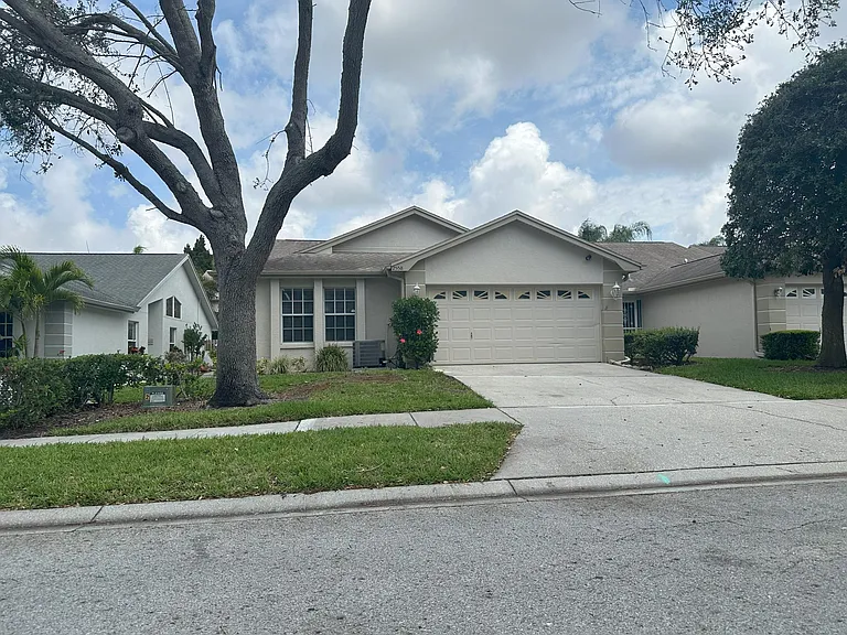 2558 Estancia Blvd — Photo 14