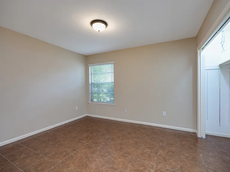 2 Circle Dr — Photo 17