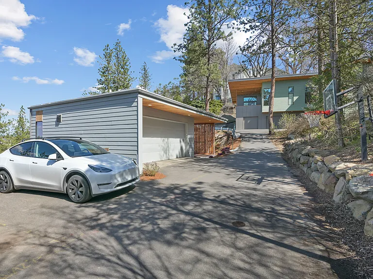2336 W 1st Ave — Photo 24