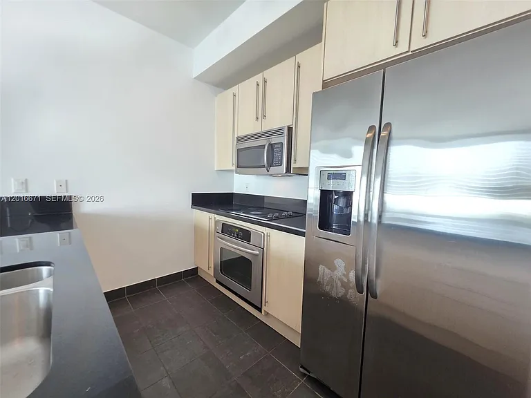 1111 SW 1st Ave #1823 — Photo 11