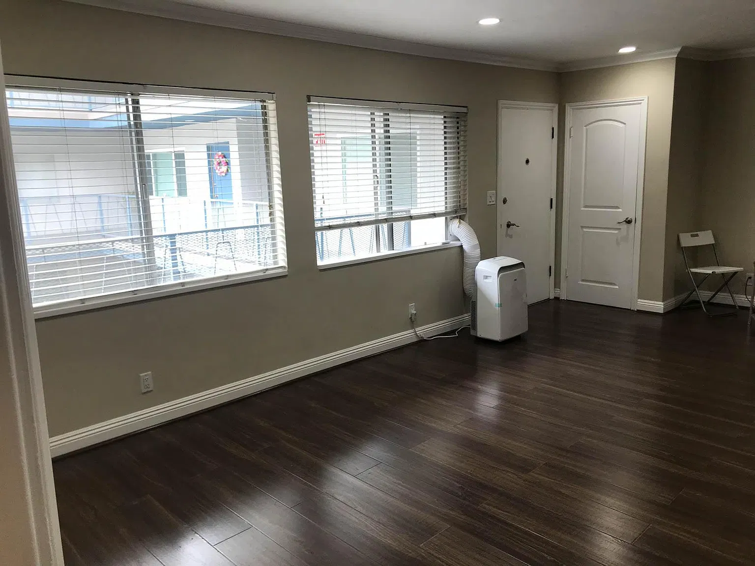 1126 N Central Ave — Photo 3