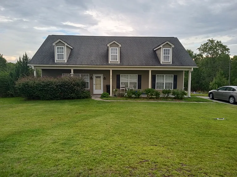 416 Tree Top Ln #A & B — Photo 1