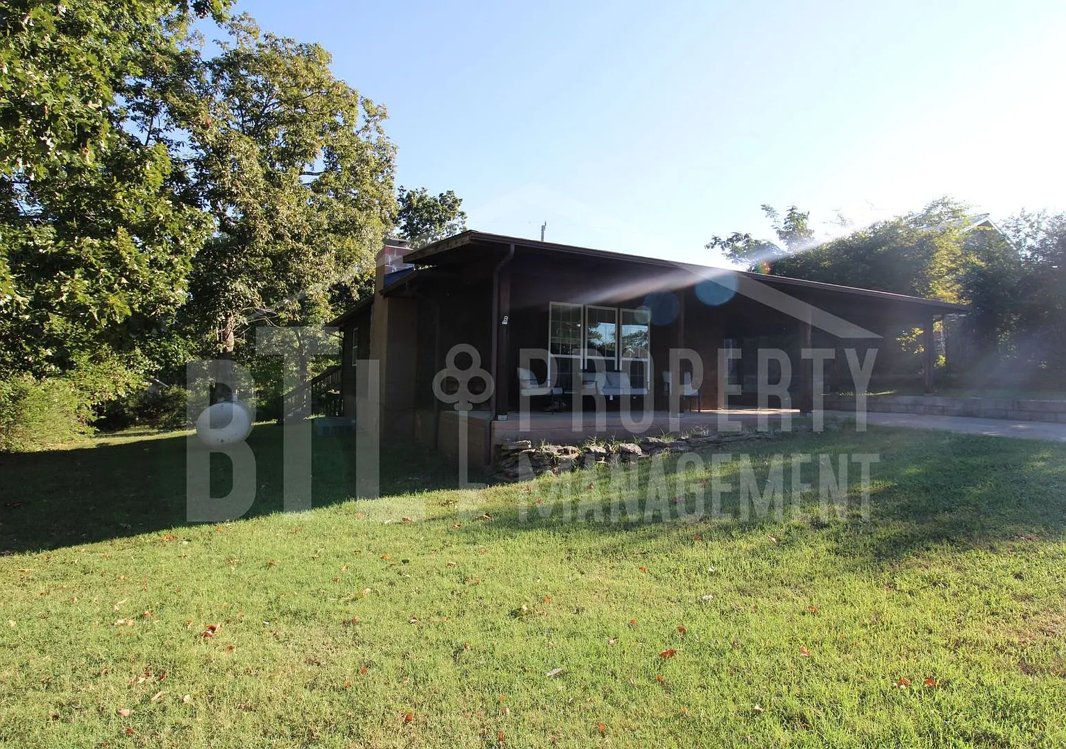 2 Bedroom Home in Reeds Spring — Photo 1