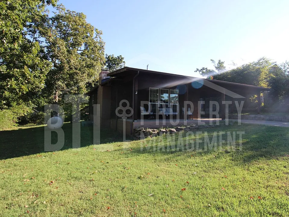 231 Othello Ln