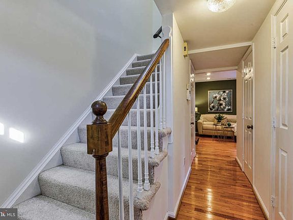 5th image of 4877 Chevy Chase Dr #158