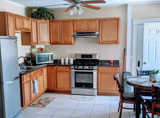 864 Riverside Dr #2R, Methuen, MA 01844