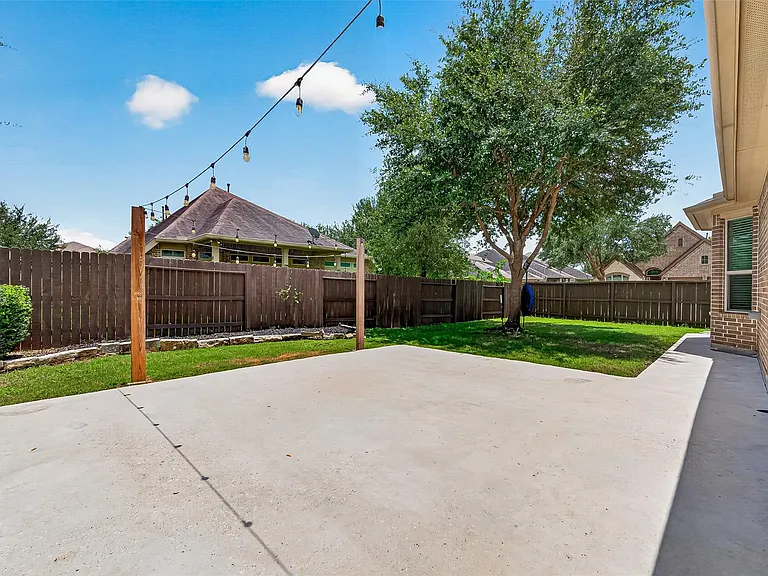 10031 Esslemont Ct — Photo 44