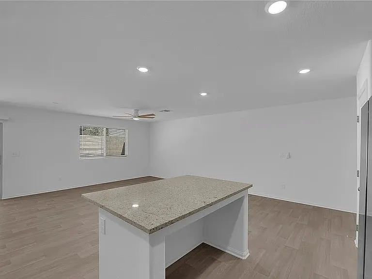 6086 Swift Lariat St — Photo 6