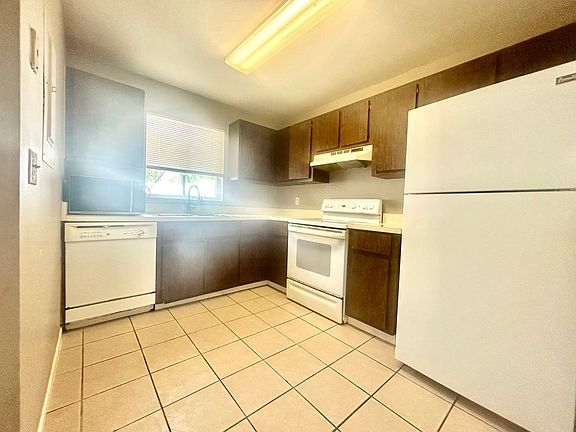 3rd image of 202 SE 24th Ave #2