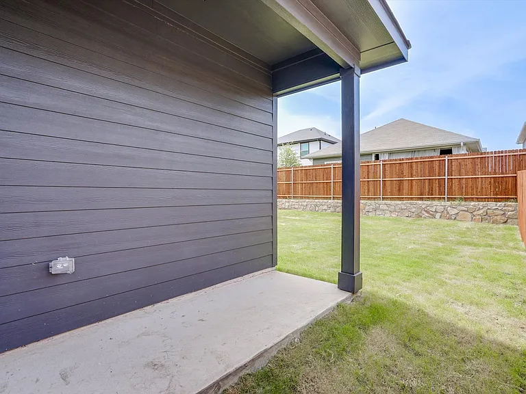 2330 Aspen Hill Dr — Photo 22
