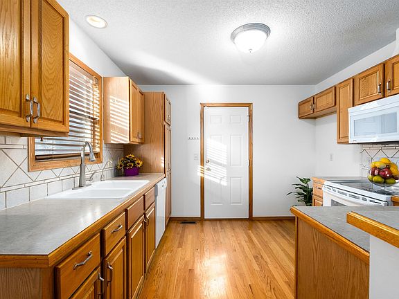 2nd image of 4558 N Saint James St