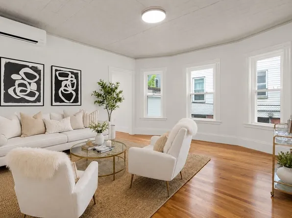 22 Charnwood Rd #1, Somerville, MA 02144