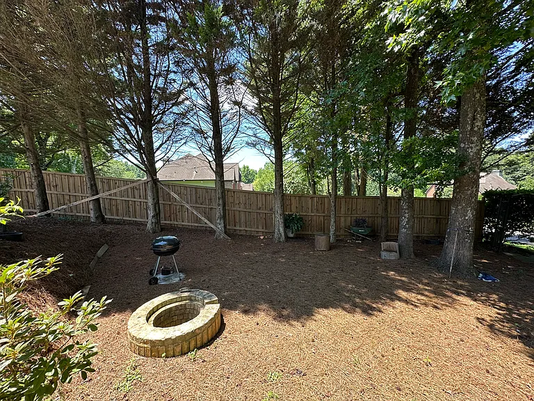 2220 Foster Dr — Photo 10