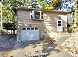 15 Nelson St, Webster, MA 01570