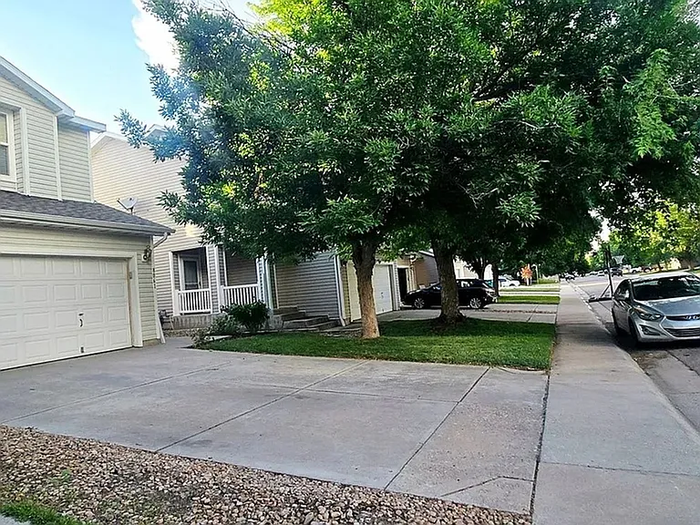 8061 S Kittredge Way — Photo 5