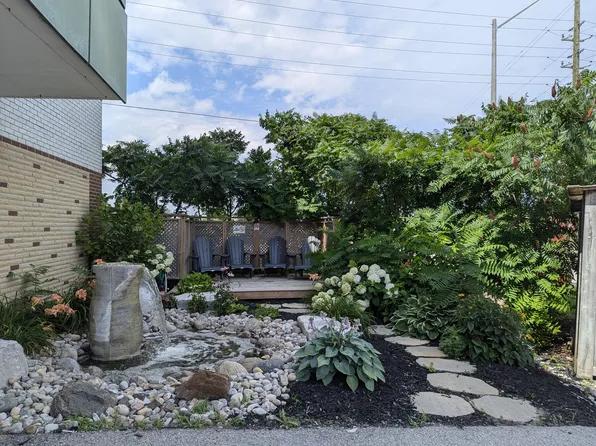 14 Davey Blvd #305, Bradford West Gwillimbury, ON L3Z 1M3